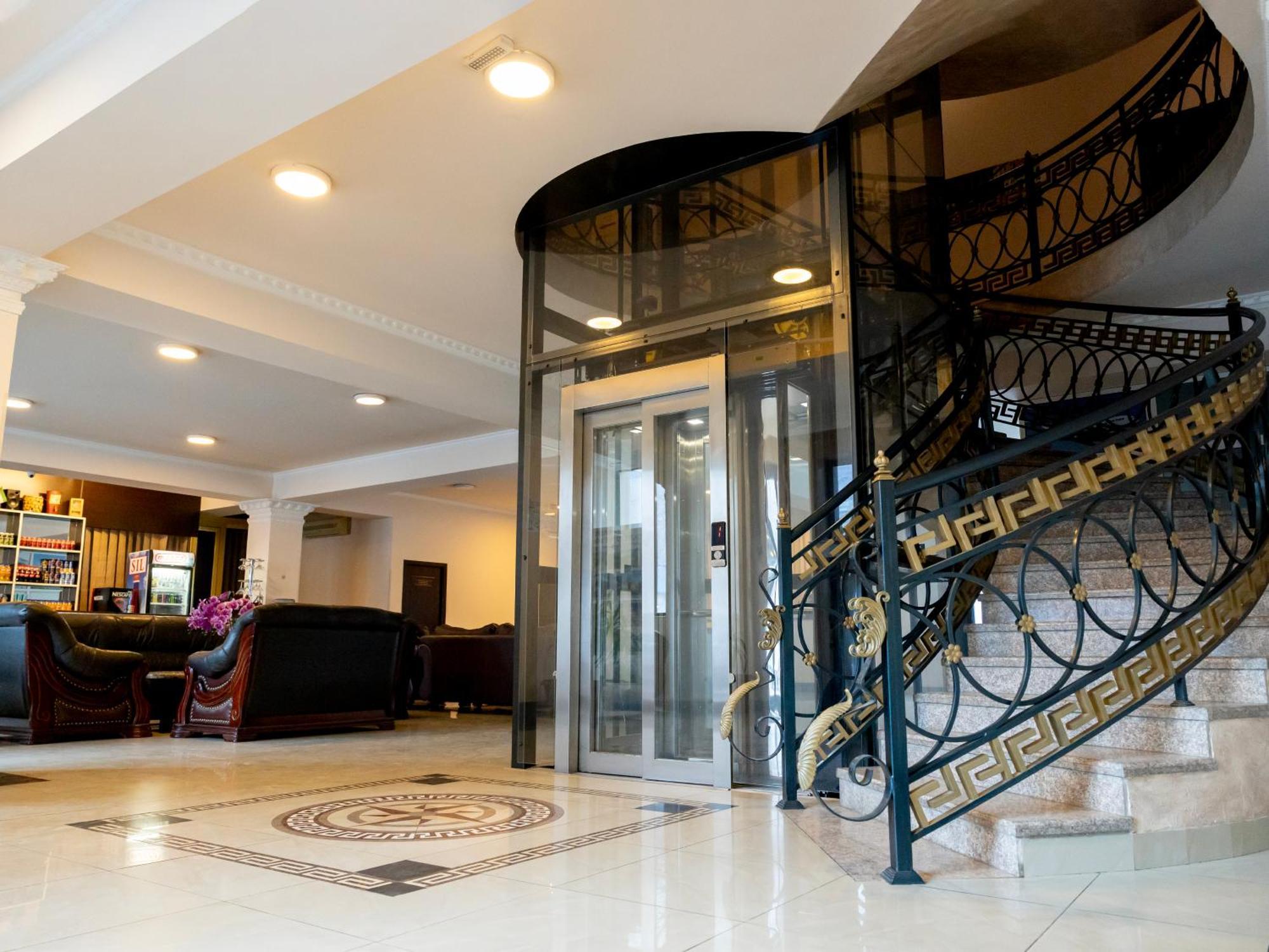 Comfort Hotel เยเรวาน ภายนอก รูปภาพ